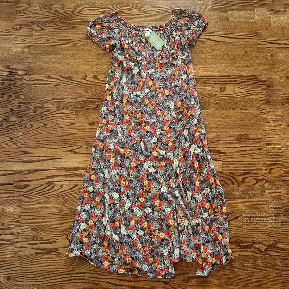 H&M Dresses & Skirts - H&M Floral Midi Dress